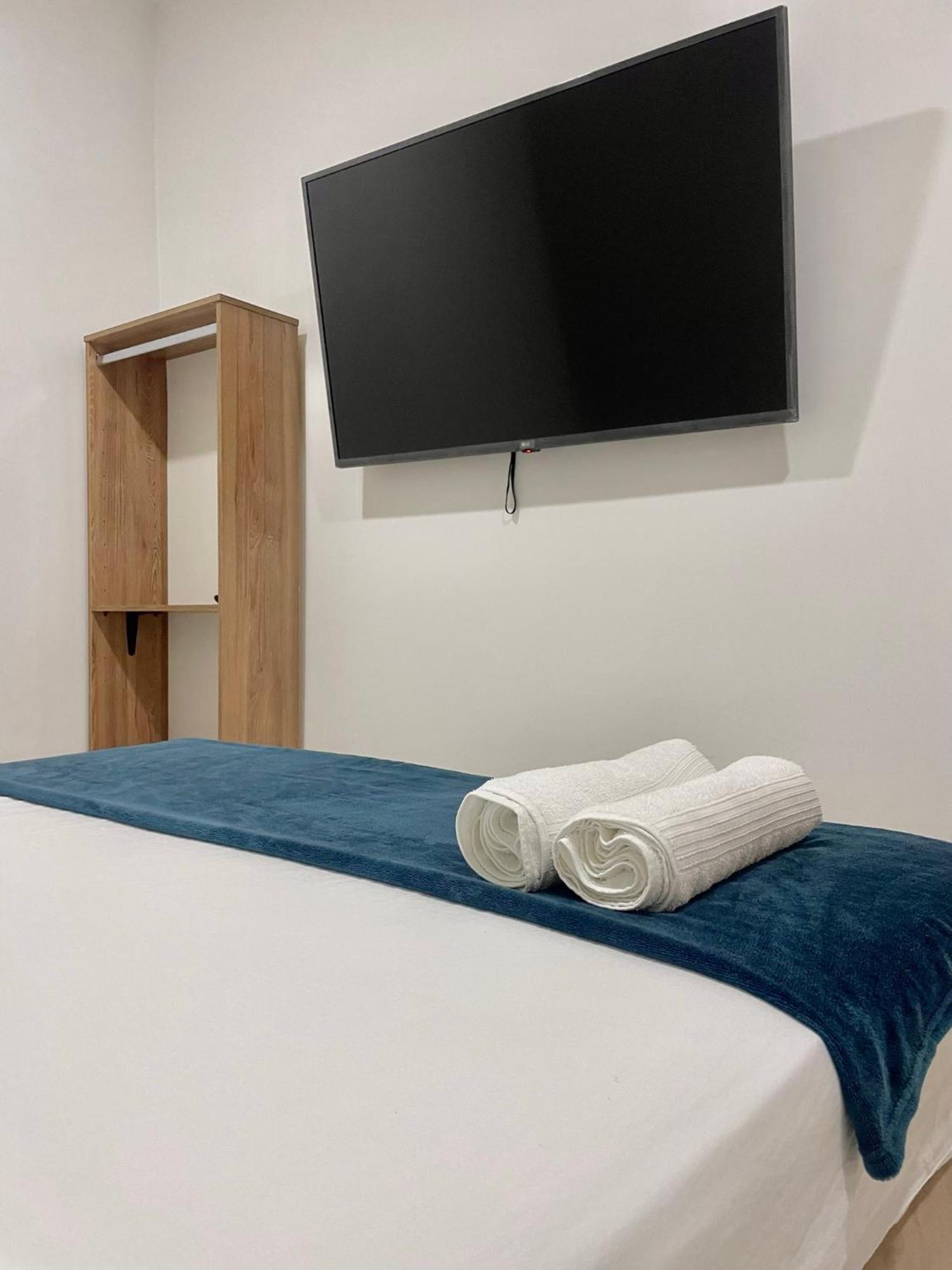 Apartment 202 Entero *